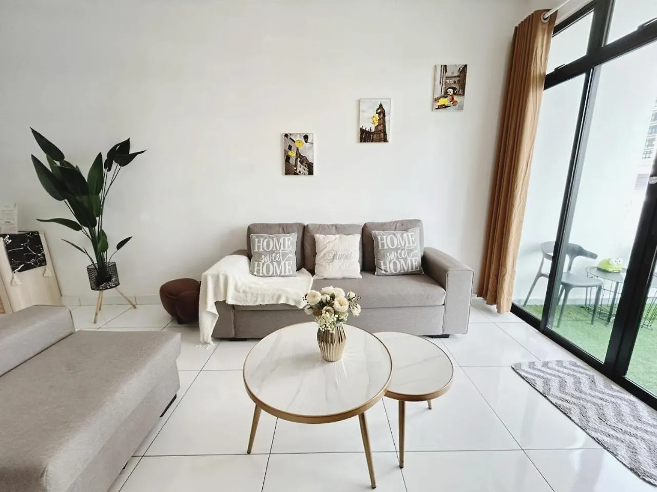 Platino 13 Pax, Mins Away From Paradigm & Legoland Johor Bahru Apartment